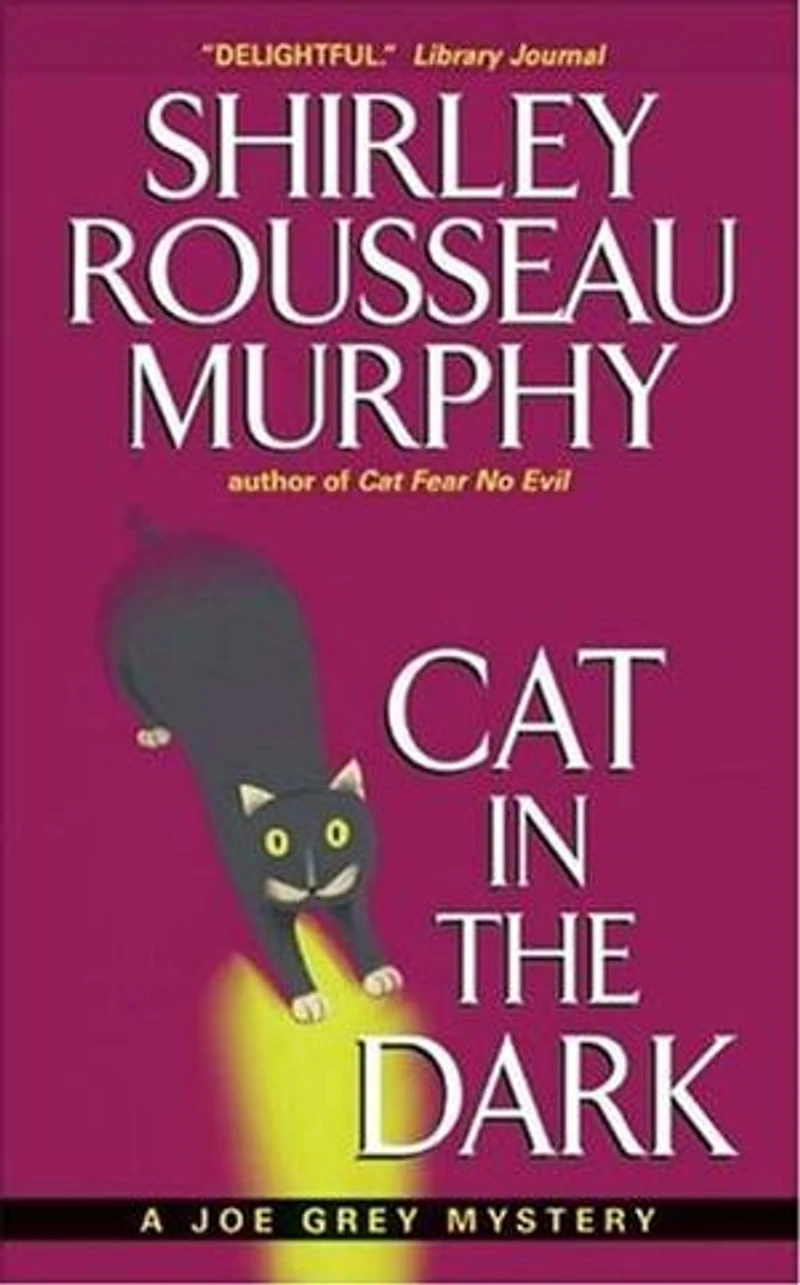 Cat the Dark: A Joe Grey Mystery