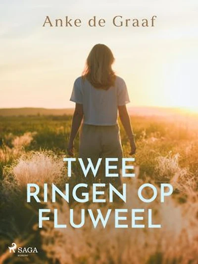 Twee ringen op fluweel