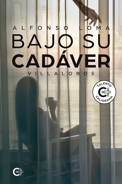 Bajo su cadáver