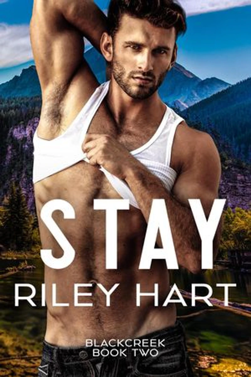 Flame and Mist: Crimson Moon Hideaway, #1