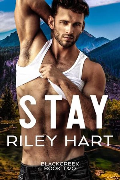 Flame and Mist: Crimson Moon Hideaway, #1