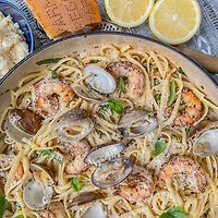 Creamy Lemon Seafood Linguine (Kit)