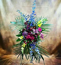 Dignified funeral sprays
