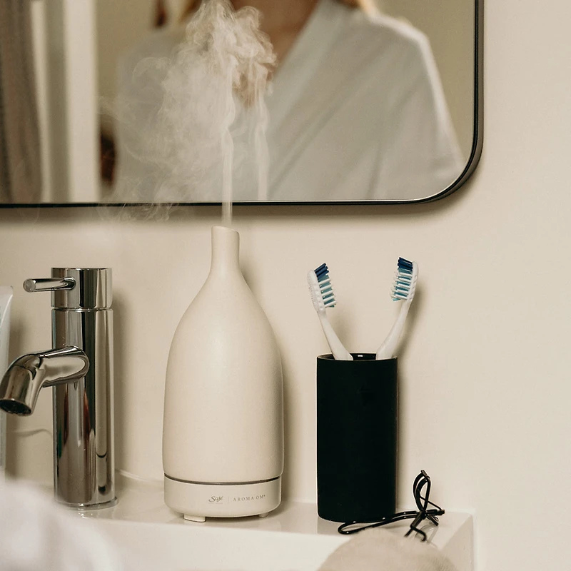 Aroma Om | White