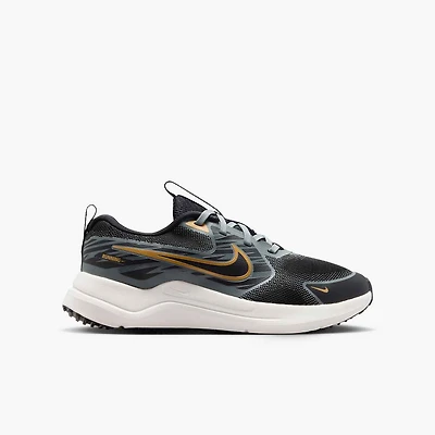 Nike Cosmic Runner