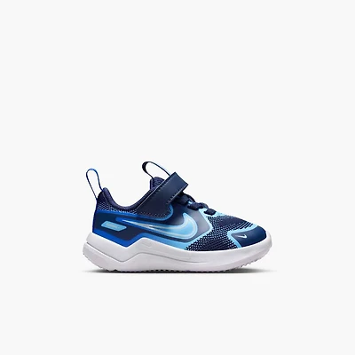 Nike Cosmic Runner
