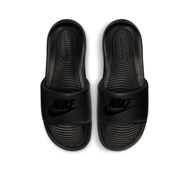 Nike Victori One M