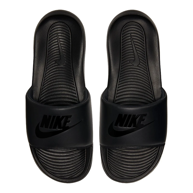 Nike Victori One M