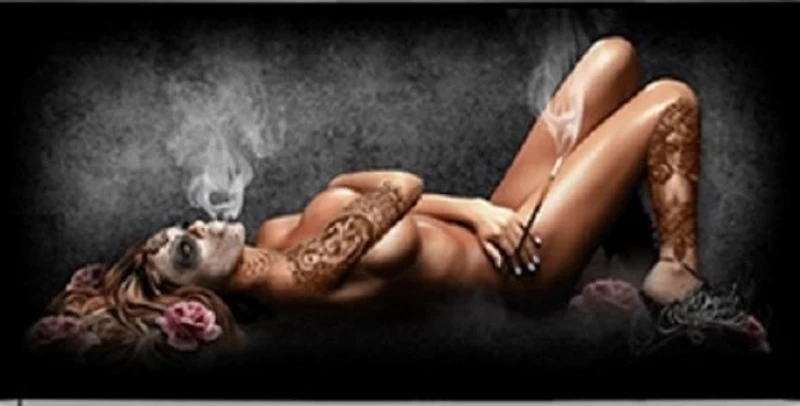 Signature: Smoking Catrina