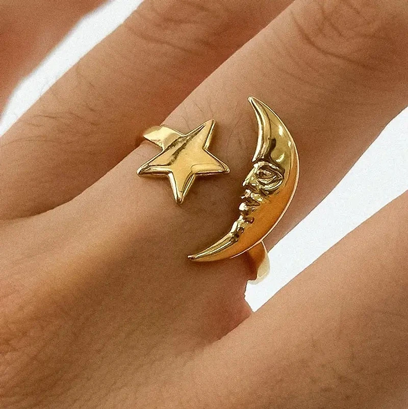 Tasa 18K Gold Non-Tarnish Star and Moon Ring