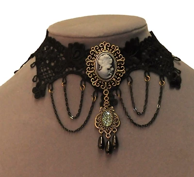 Lace Choker With Cameo Necklace