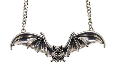 Collar de murciélago de plata