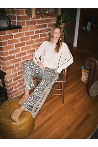 Contrast Line Detail Slouchy Straight Jeans