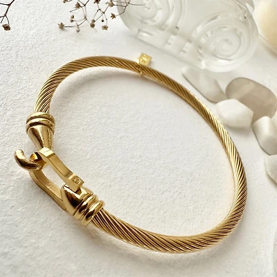 Ascot Chain Bracelet W Buckle Clasp Gold