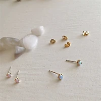 Tiny Dancer Ocean Pearl Stud Earrings