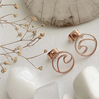Sombrio Cressting Wave Stud Earrings