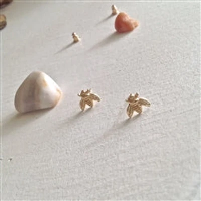 Wildflowers Tiny Gold Honeybee Stud