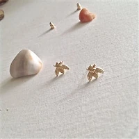 Wildflowers Tiny Gold Honeybee Stud