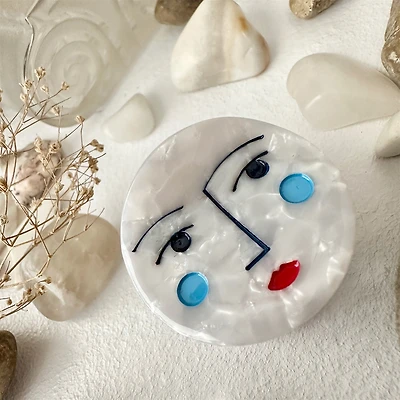 Cordelia Feminine Face Moon Hair Clip