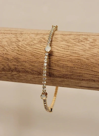 Prong And Bezel Clear And White Opal