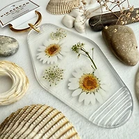 White Ashbury Presses Flowres Keychain