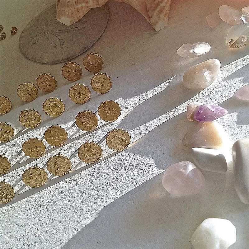 Libra Zodiak Stud Earrings