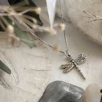 Ondante Dragonfly Charm Necklace.