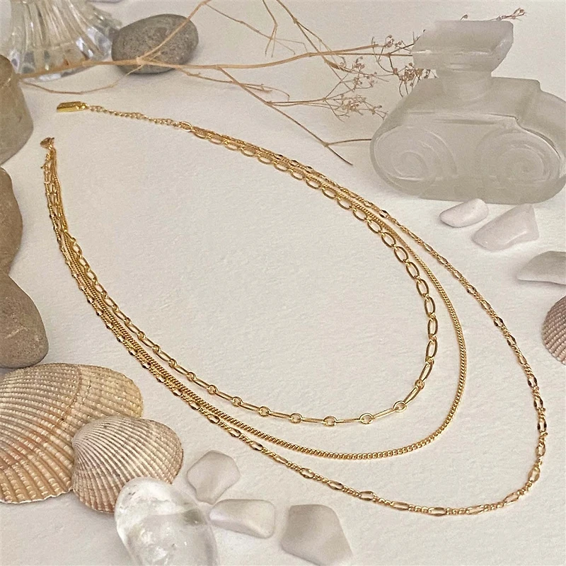 Nanaimo Triple Layer Textured Chain Necklace In Gold