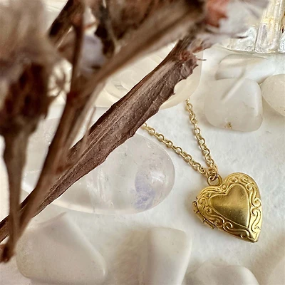 Elizabeth Vintage Heart Shaped Locket