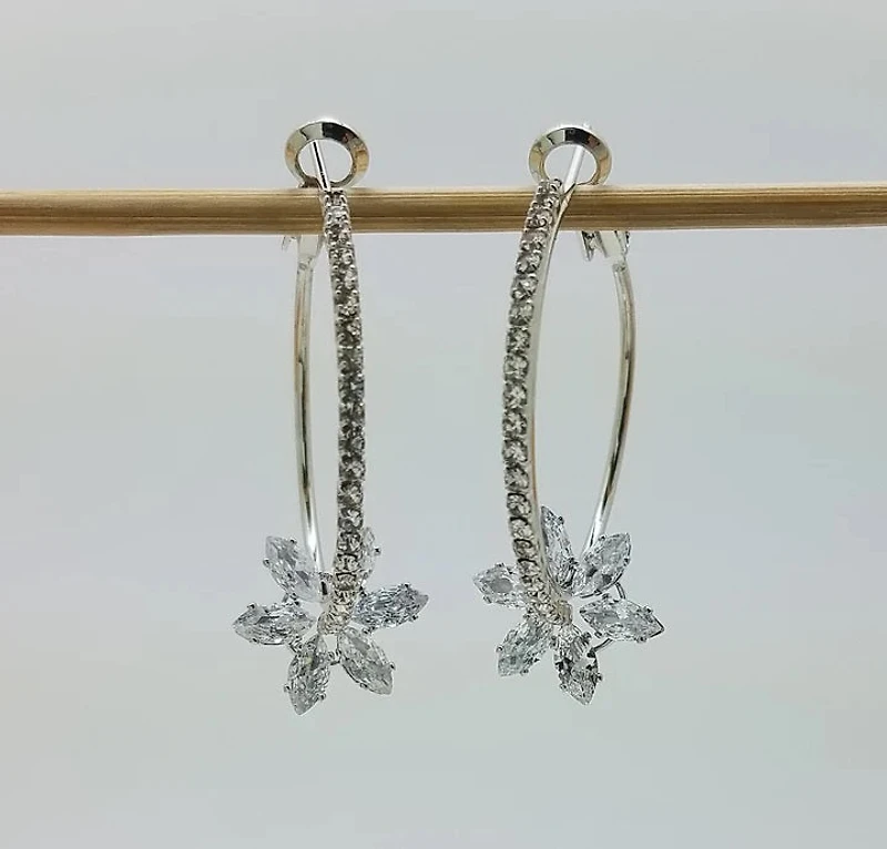 Clear Cz Hoop W/ Loose Flower