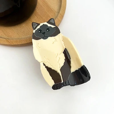 Ragdoll Sitting Cat Hair Claw