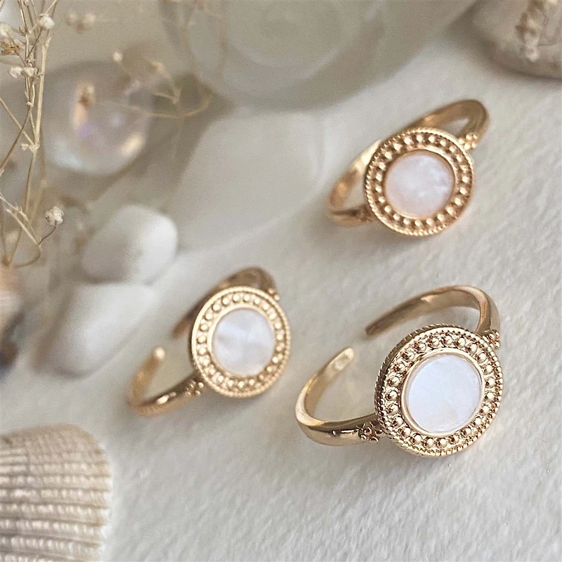 Portal Round Mop Pave Ring Gold