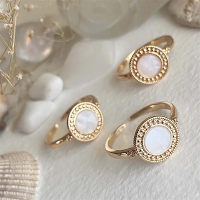 Portal Round Mop Pave Ring Gold