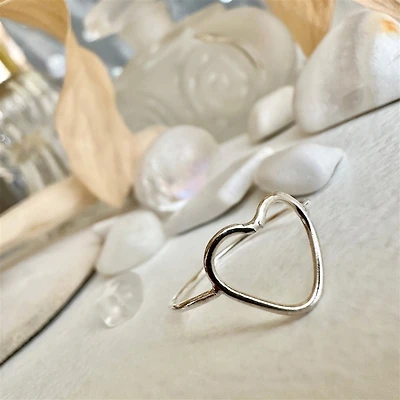 Peri Heart Outline Ring Size 6