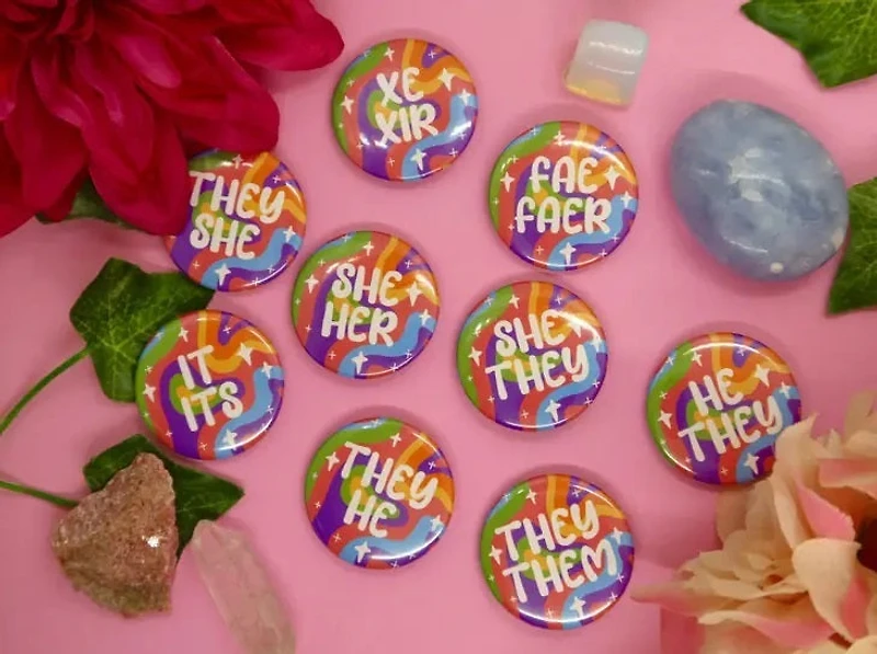 Xe Xir Holo Rainbow Pronoun Pin