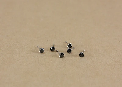 16G TI PRONG GEM 2MM BLACK CZ