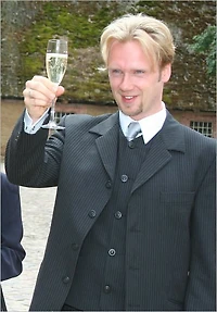 How to Deliver the Funny Unforgetable Wedding Speech