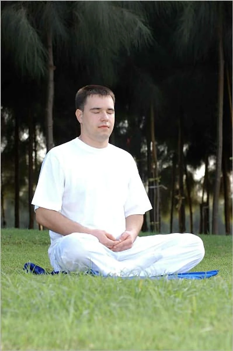 The Secret of Meditation : Self Help to Enlightment