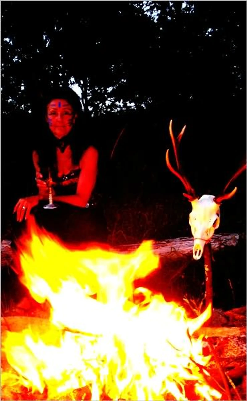 :THE WICCAN TOME: A Comprehensive Exploration of Wiccan Rituals, Gods, Symbols, Beliefs, Love, Magick, Life, and More!