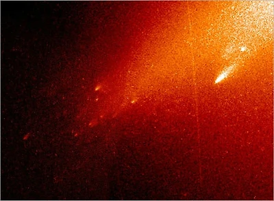 Astronomers Puzzled over Comet LINEAR's Missing Pieces