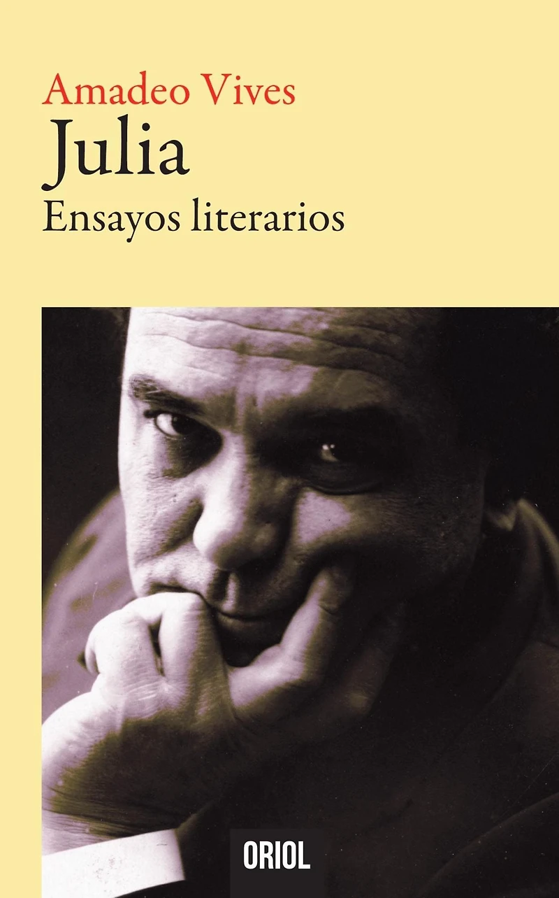 Julia: Ensayos literarios