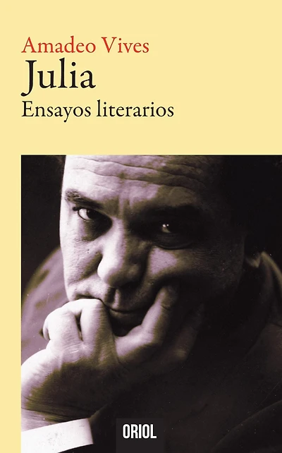 Julia: Ensayos literarios