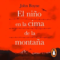 El niño en la cima de la montaña