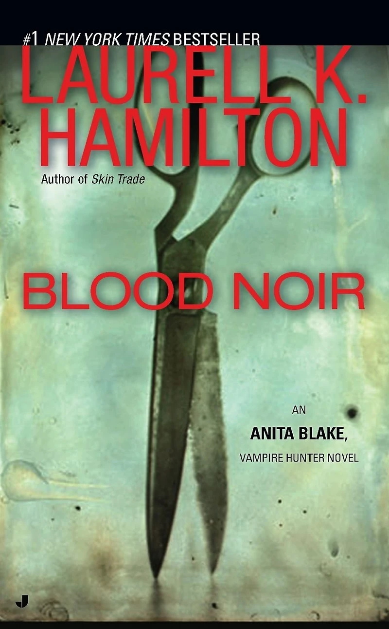Blood Noir (Anita Blake, Vampire Hunter Series #16)