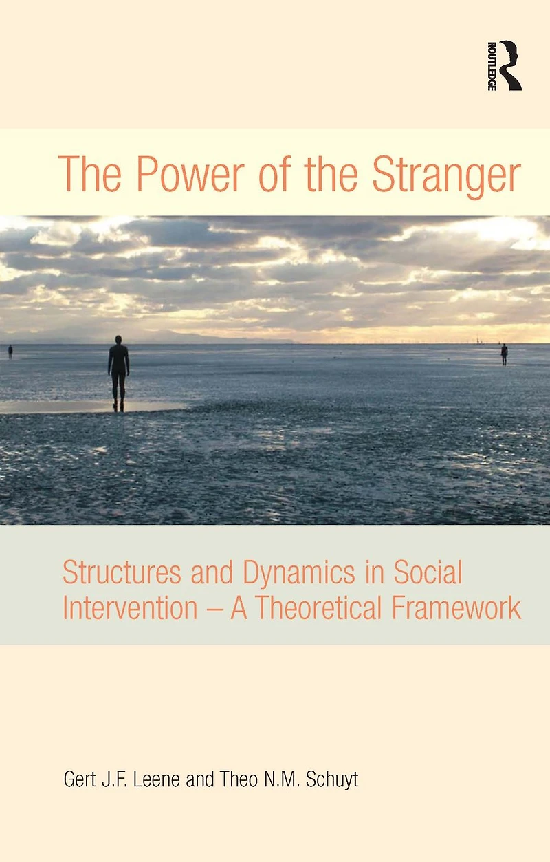 the Power of Stranger: Structures and Dynamics Social Intervention - A Theoretical Framework