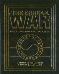 The Korean War: Story and Photographs