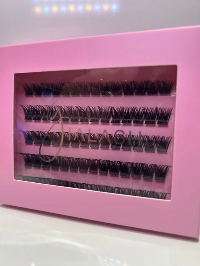 Mega glam (70 clusters)