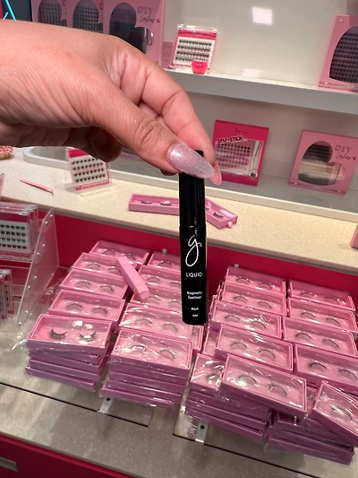 Magnetic Liquid Liner