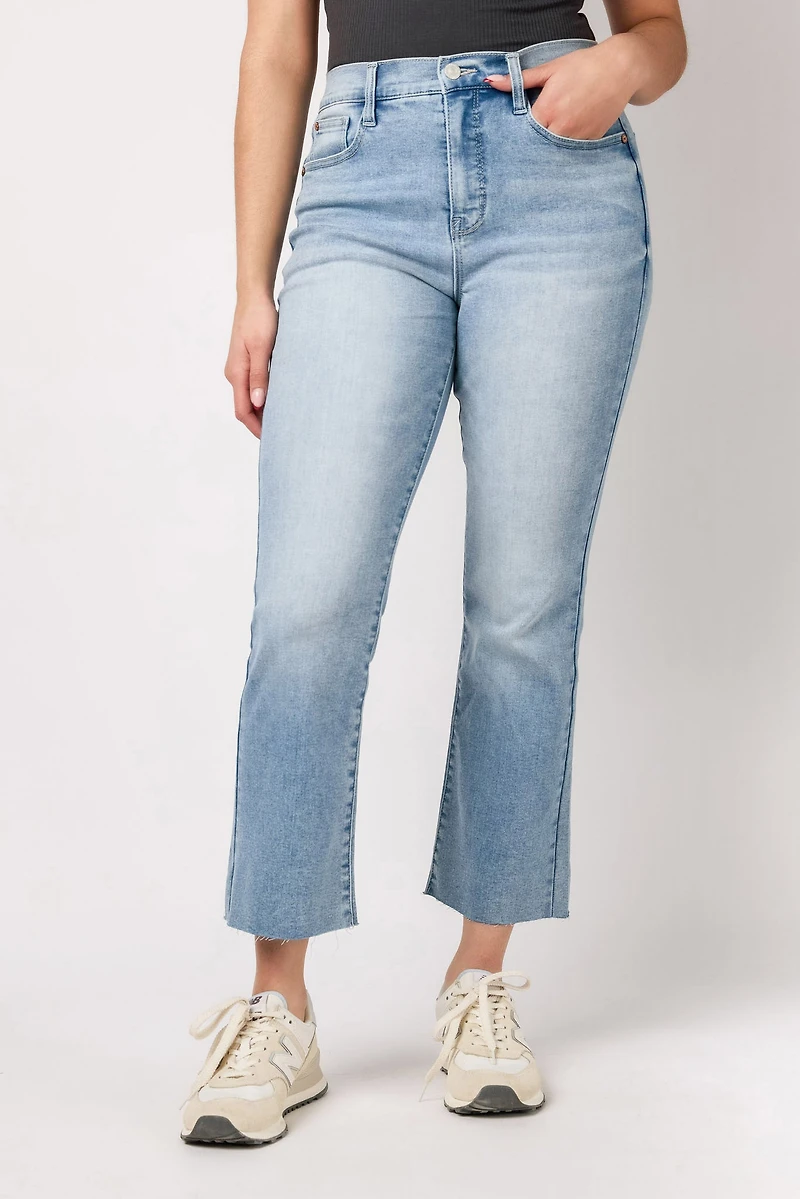 WallFlower Elle Wash Fearless Curvy Super-High-Rise Ankle Bootcut Jean
