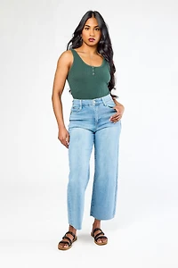 WallFlower Elle Wash Fearless Curvy Super-High-Rise Ankle Wide Leg Jean